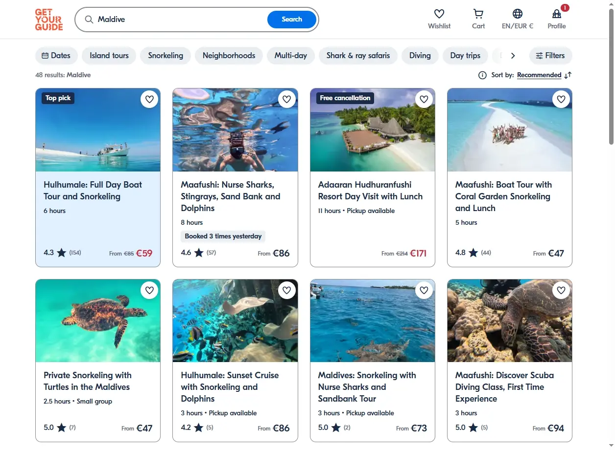 Schermata del sito web che mostra attività e tour subacquei alle Maldive